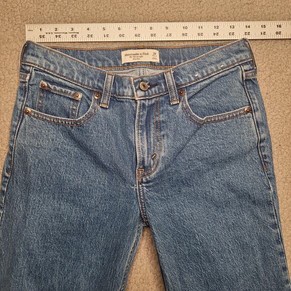 Abercrombie & Fitch Jeans Womens 26 Blue Denim Medium Wash 90s Straight Mid Rise - Picture 7 of 9